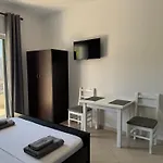 Klajdi アパート Sarandë