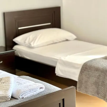 Klajdi Apartment