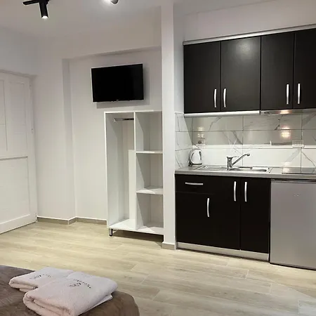 Klajdi アパート Sarandë